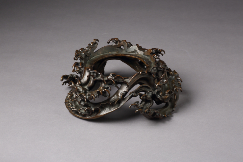 Akichika%2C%20%3Cb%3E%3Ci%3E%20Dragon%20Vase%20with%20Wave%20Stand%3C%2Fi%3E%3C%2Fb%3E%2C%20ca.%201870-1890%2C%20bronze%2C%20Gift%20of%20Kenneth%20Case%20Smith%20and%20Virginia%20S.%20Smith%2C%20public%20domain%2C%202009.22a%2Cb